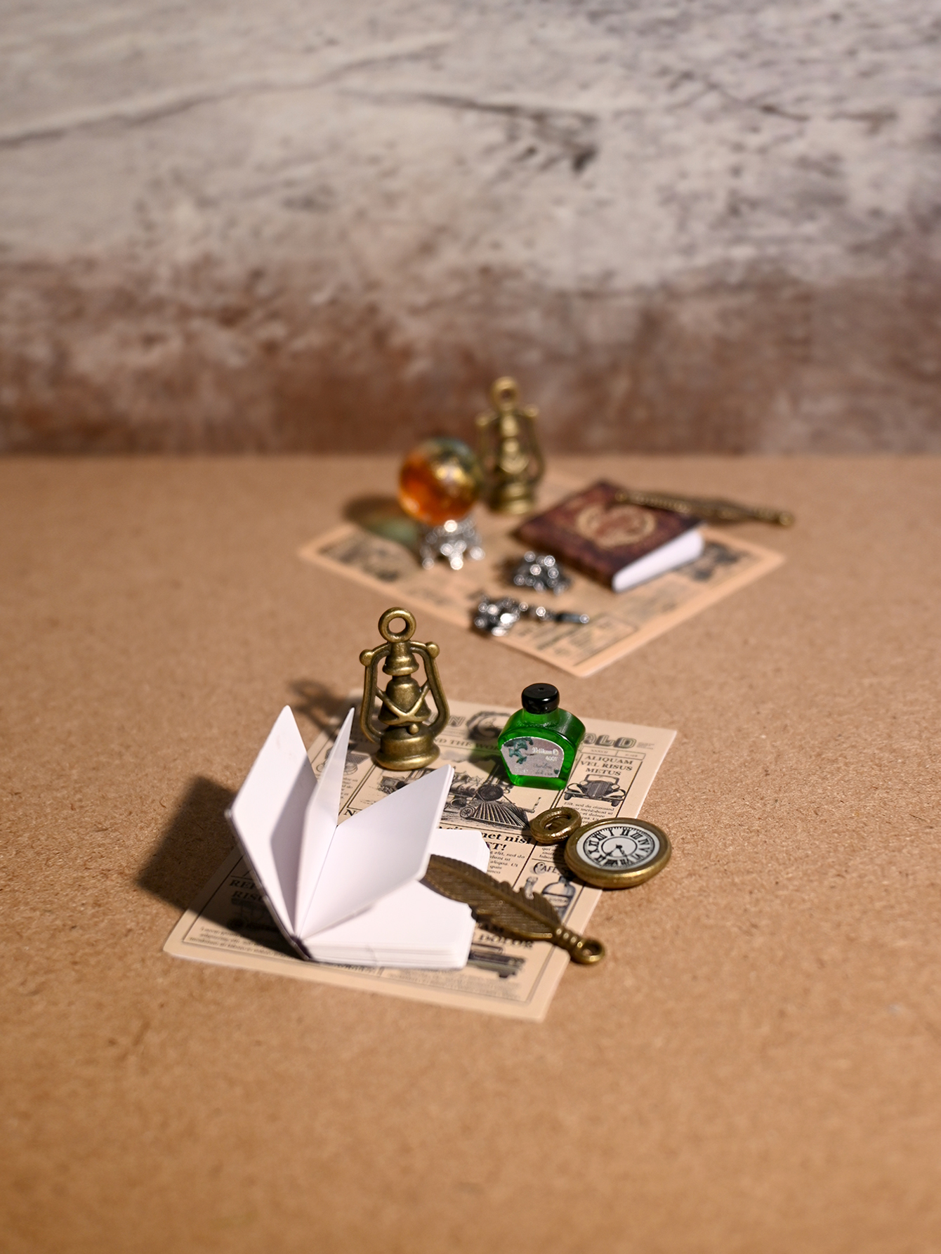 Home Decor Xmas - Miniature Replica Magic Vintage Book Set,
