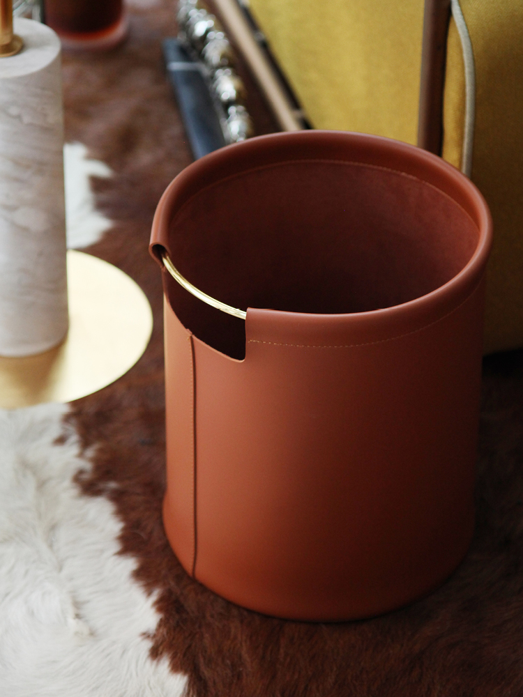 Brown Leather Storage Bucket f - Home Decor Hampers avaliação e preço
