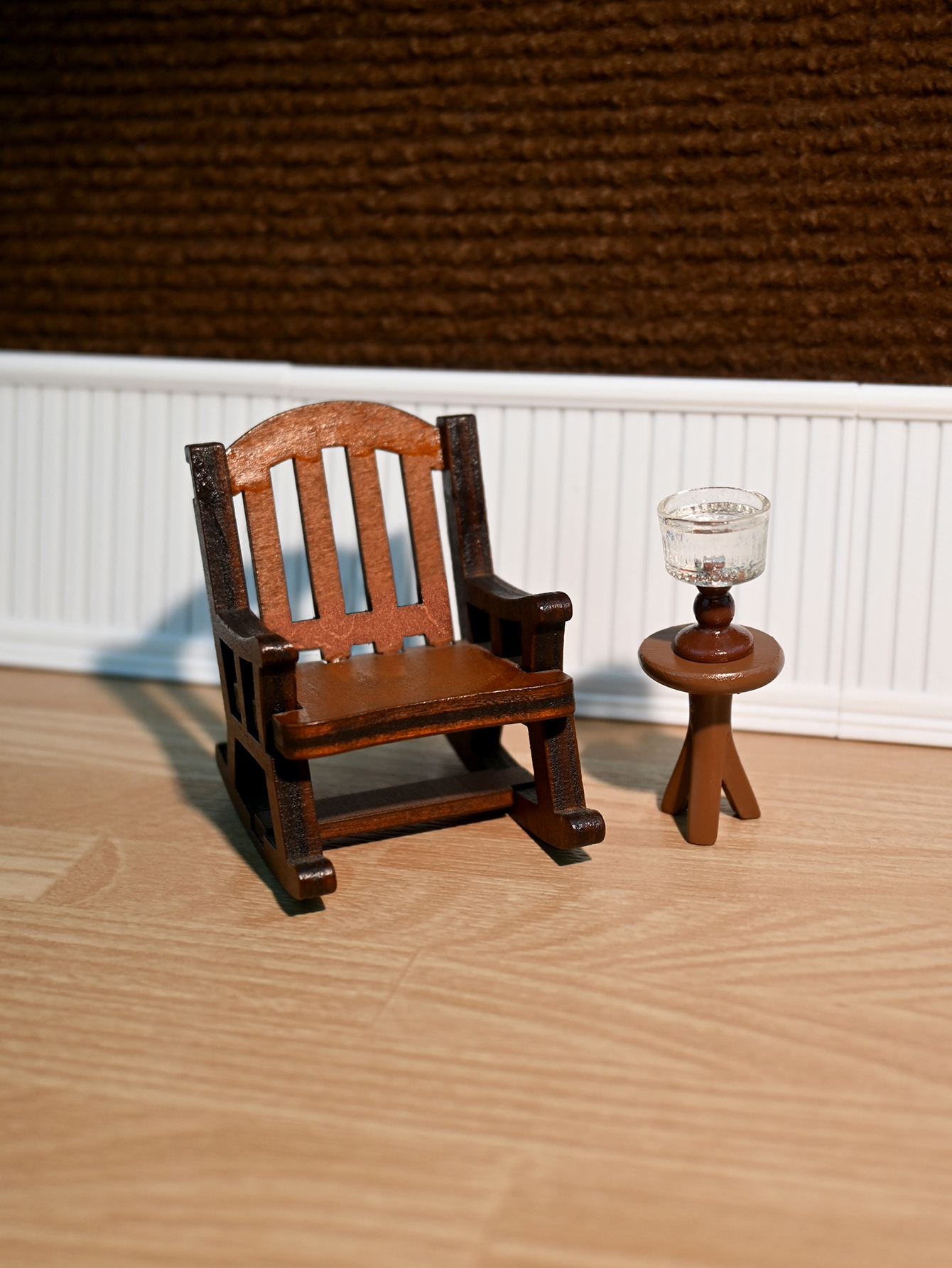Miniature Rocking Chair, Minia - Home Decor Furniture avaliação e preço