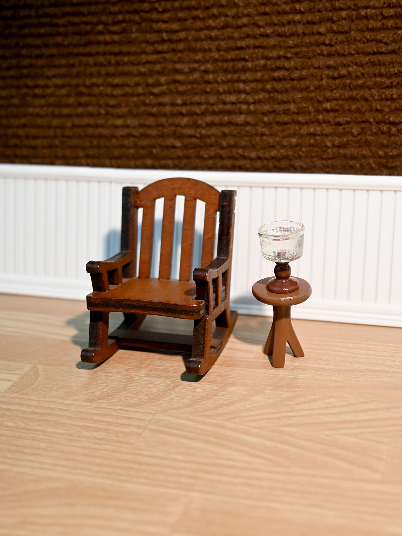 Miniature Rocking Chair, Minia - Home Decor Furniture avaliação e preço