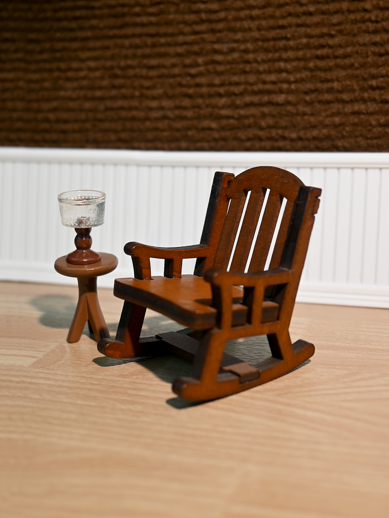 Miniature Rocking Chair, Minia - Home Decor Furniture avaliação e preço